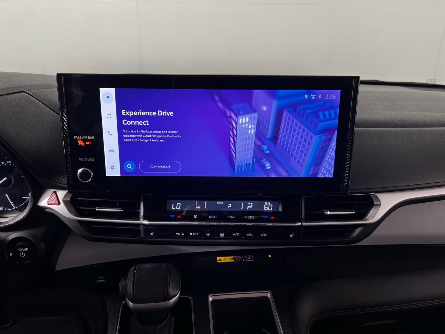 Used 2025 Toyota Sienna XLE w/ XLE Plus Package image 19