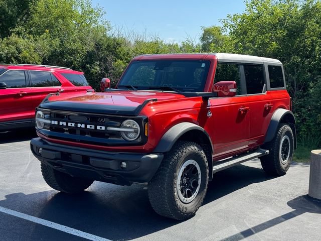 Used 2023 Ford Bronco Outer Banks w/ Sasquatch Package AWD/4WD image 11