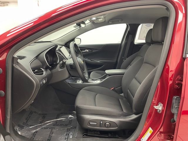 Certified 2025 Chevrolet Malibu RS image 9