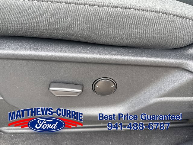 New 2026 Ford F250 XLT w/ XLT Premium Package AWD/4WD image 11