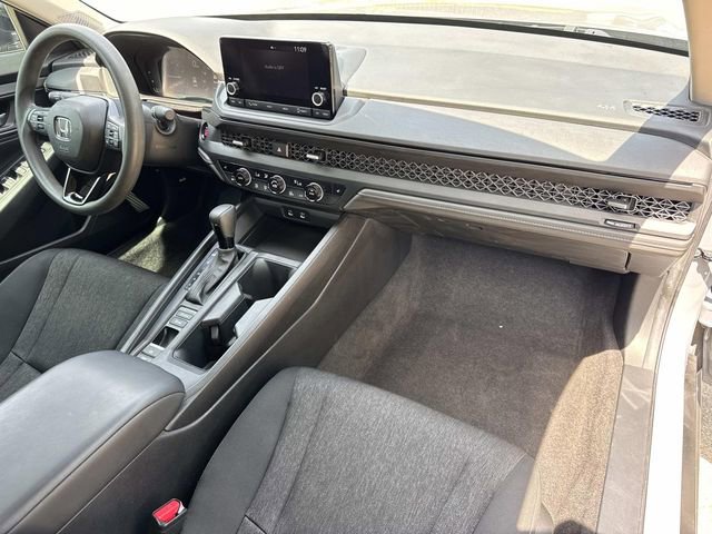 Used 2025 Honda Accord SE image 17