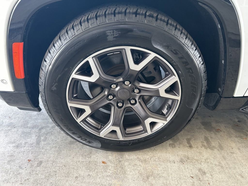 Used 2023 Jeep Wagoneer Series III w/ Preferred Equipment Group image 15