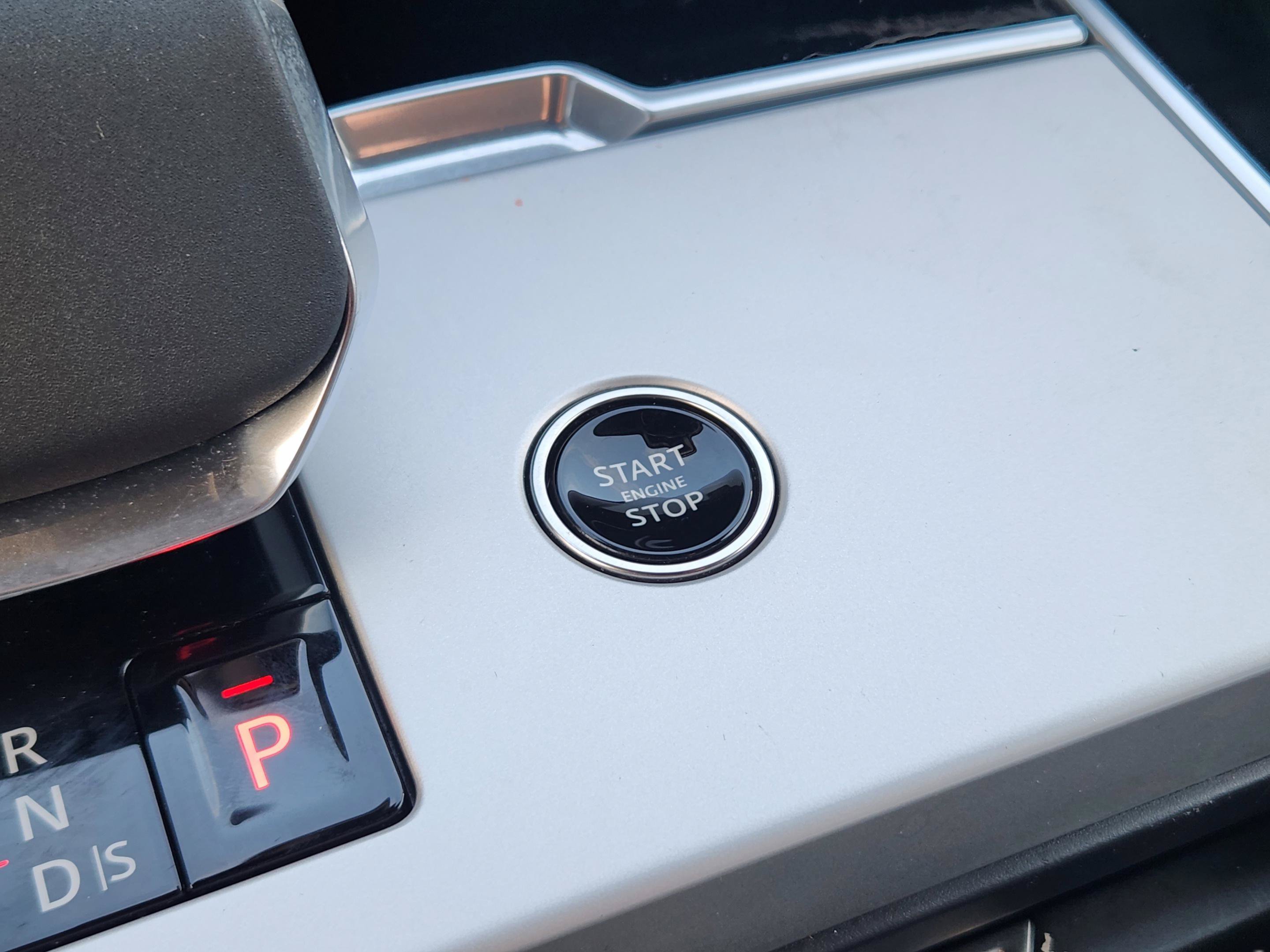 Used 2025 Land Rover Range Rover SE AWD/4WD image 36