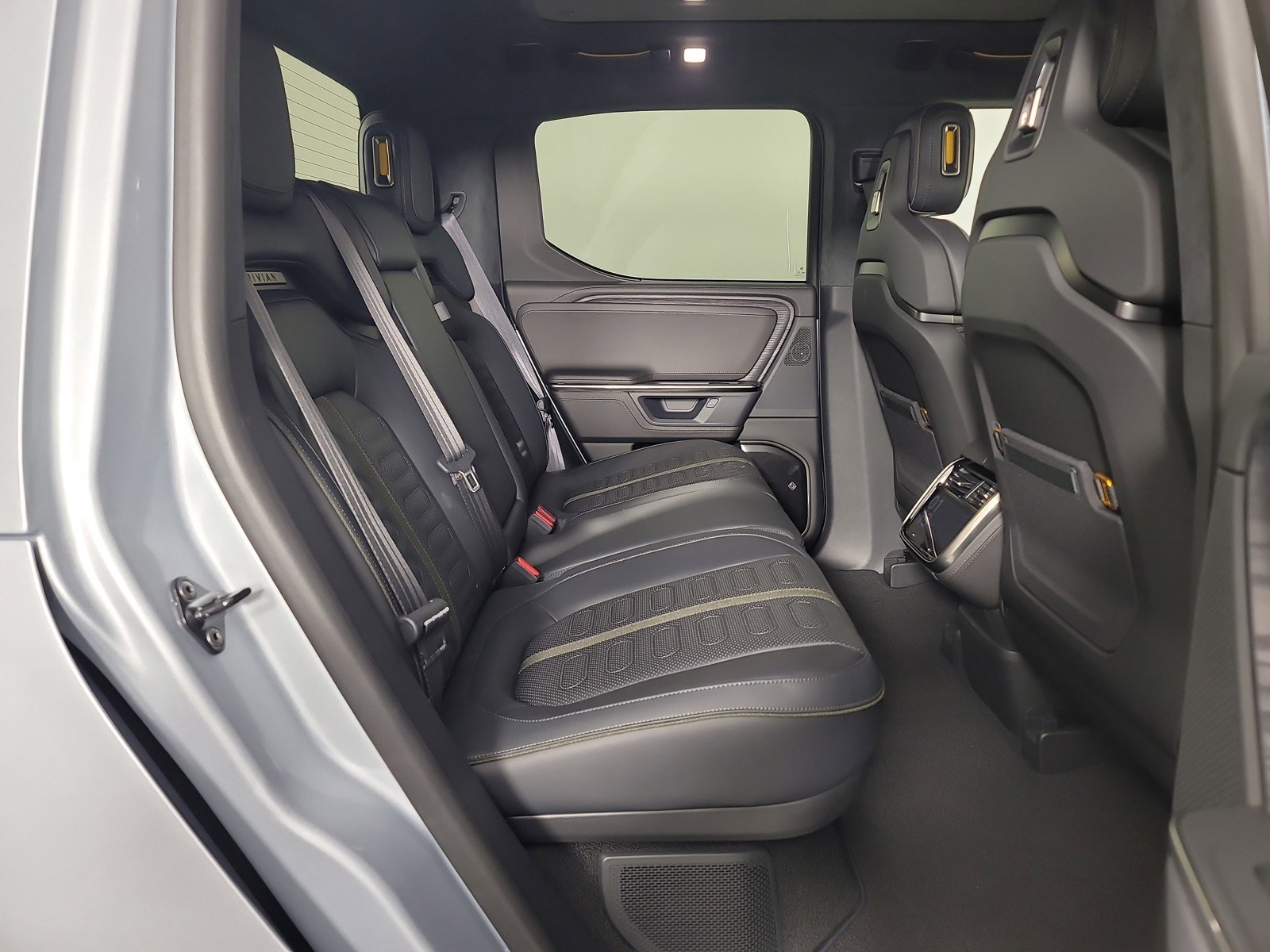 Used 2025 Rivian R1T Adventure image 22