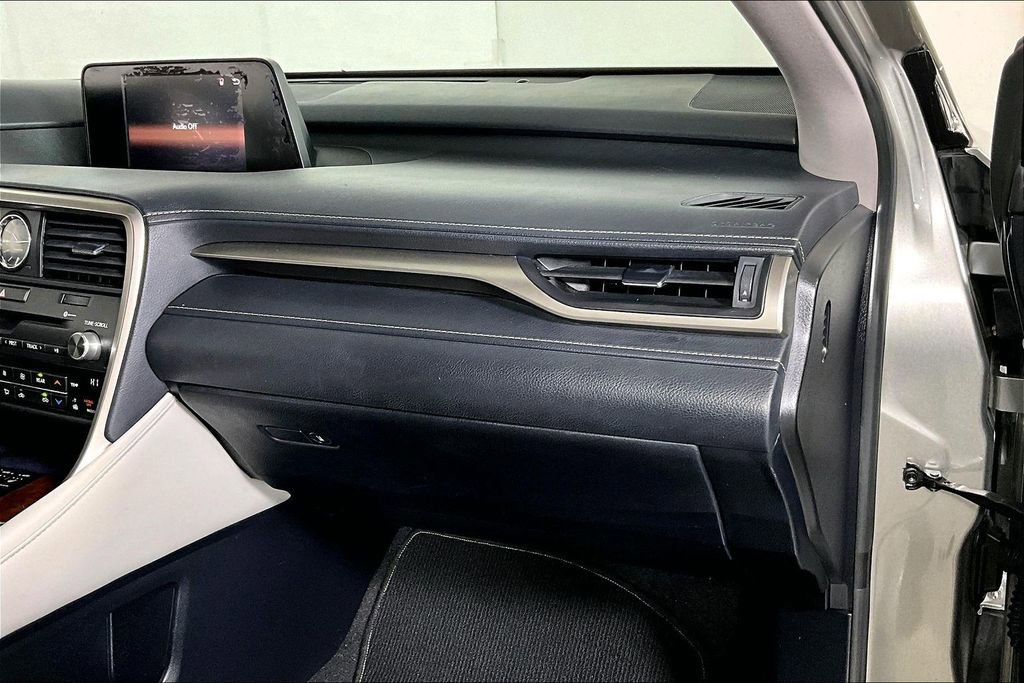 Used 2018 Lexus RX 350L FWD w/ Premium Package image 16