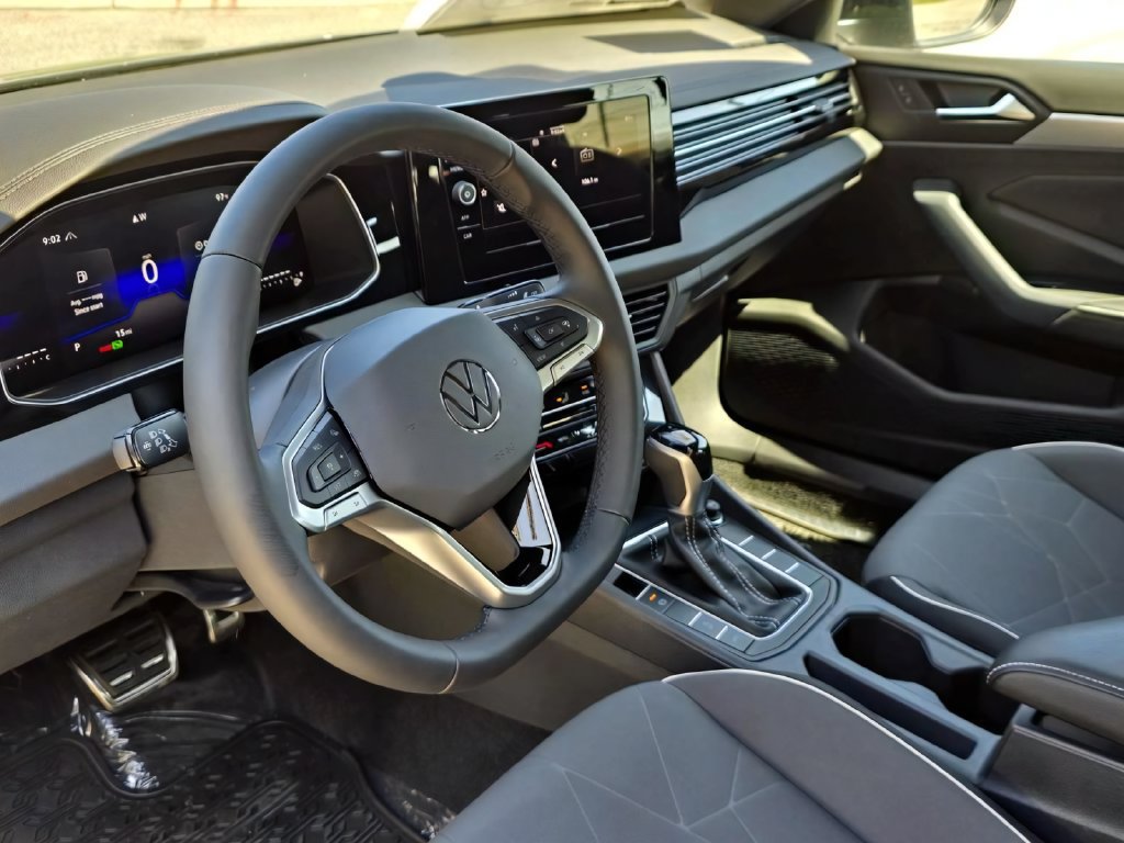 New 2025 Volkswagen Jetta Sport FWD image 19
