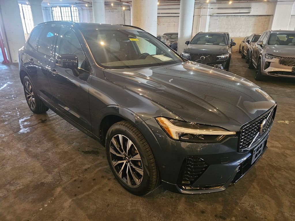 Certified 2023 Volvo XC60 B5 Plus w/ Climate Package AWD/4WD image 5