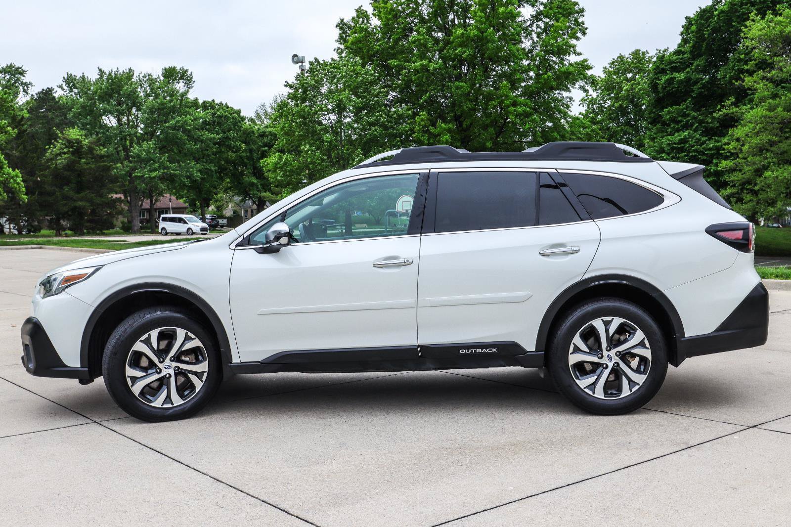 Used 2020 Subaru Outback Touring w/ Popular Package #2 AWD/4WD image 4