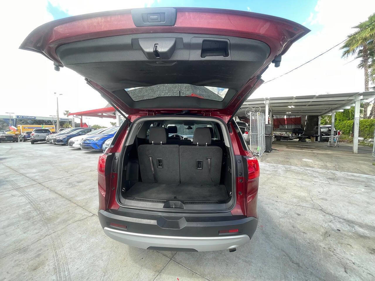 Used 2018 GMC Acadia SLE AWD/4WD image 7