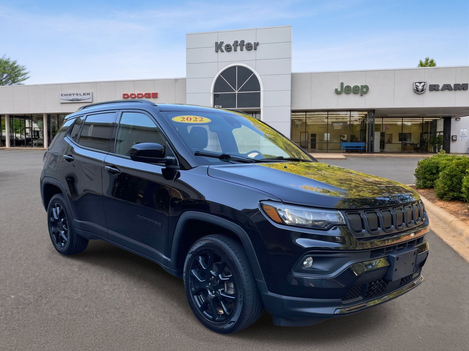 Used 2022 Jeep Compass Latitude AWD/4WD image 3