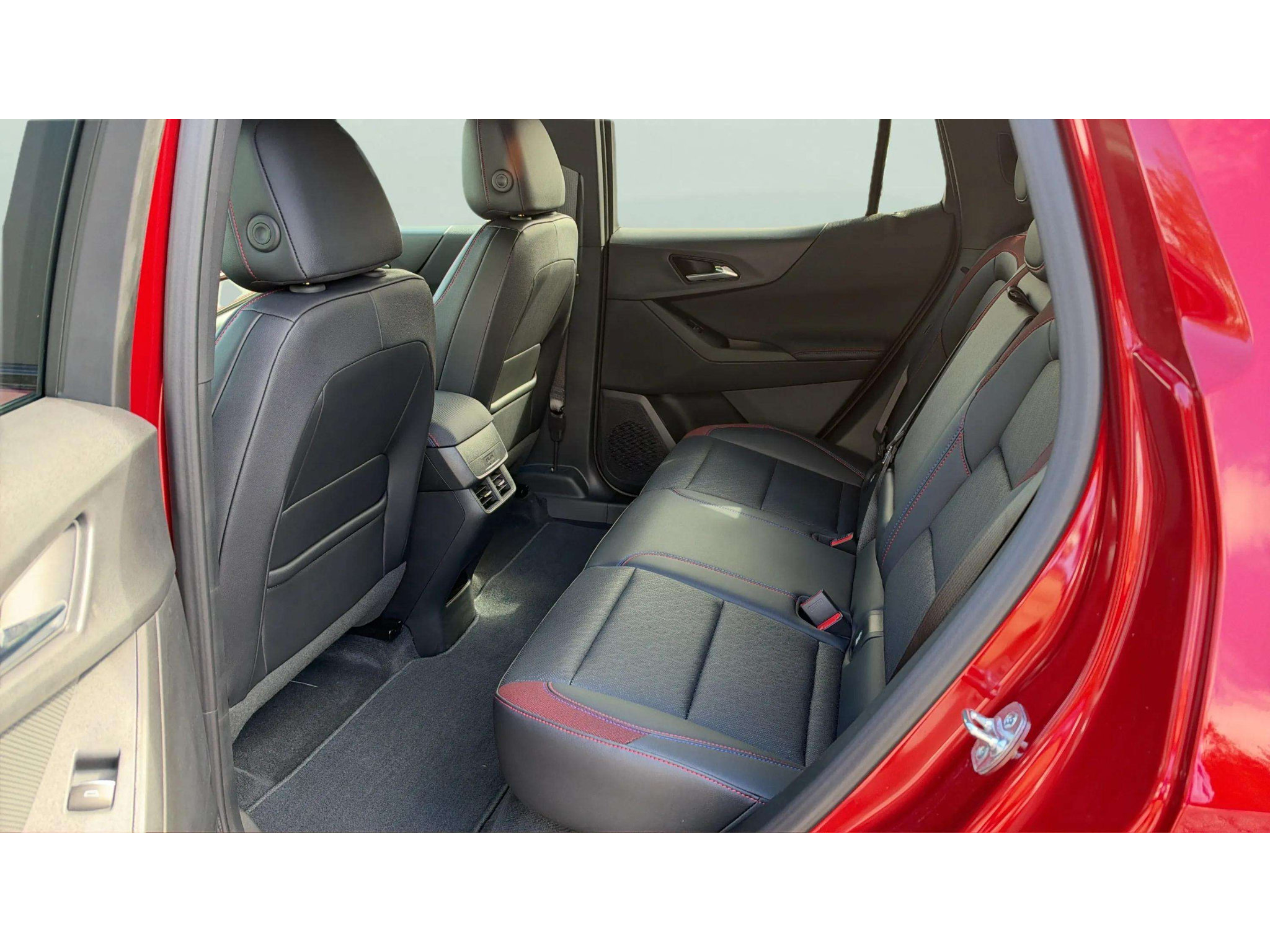 Used 2025 Chevrolet Equinox RS AWD/4WD image 11
