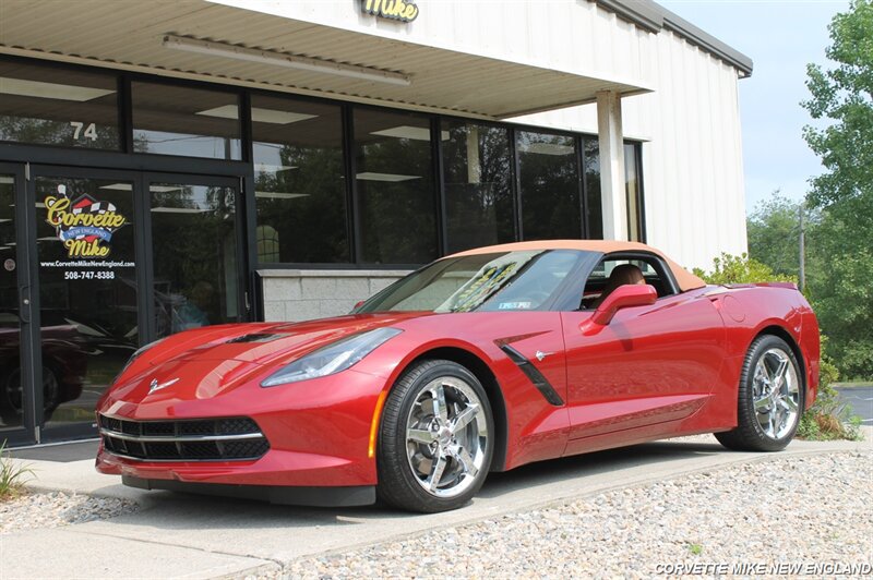 Used 2015 Chevrolet Corvette Stingray Convertible w/ 2LT Preferred Equipment Group RWD image 1