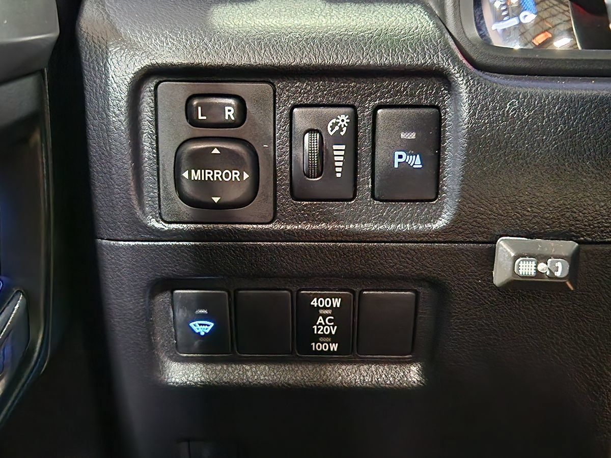 Used 2015 Toyota 4Runner Limited RWD image 41