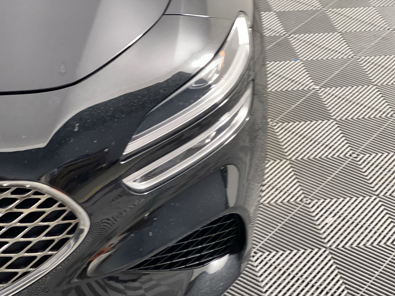 Used 2022 Genesis G70 3.3T RWD image 9