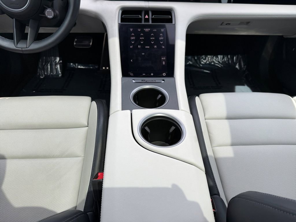 Used 2025 Porsche Taycan image 14