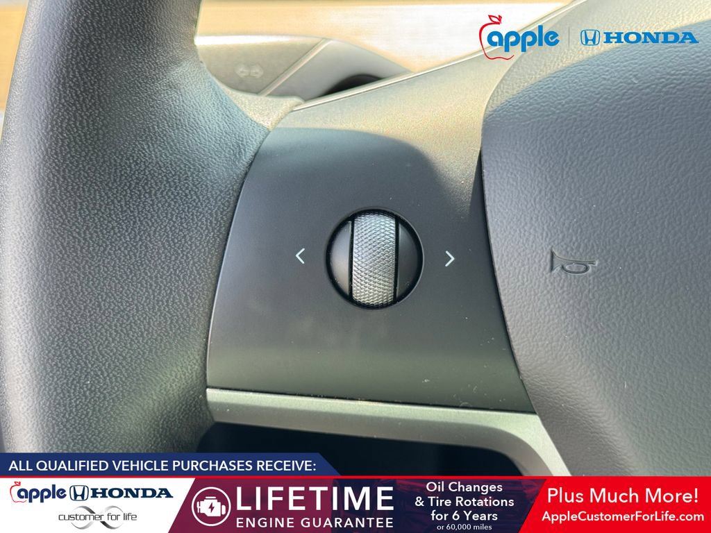 Used 2021 Tesla Model Y Long Range AWD/4WD image 24
