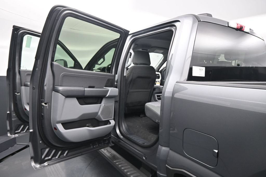 New 2026 Ford F250 XLT w/ XLT Premium Package AWD/4WD image 20