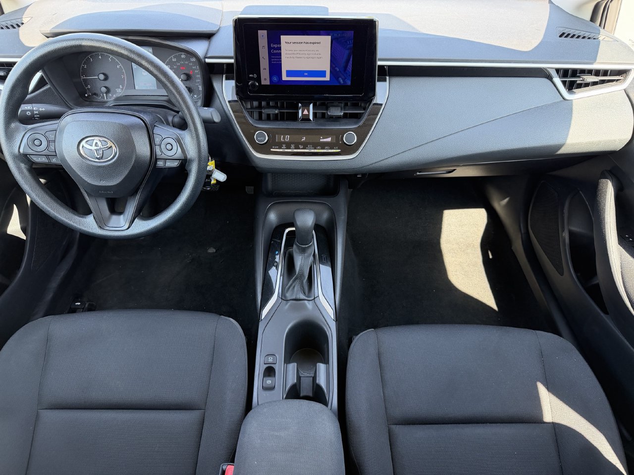 Used 2025 Toyota Corolla LE FWD image 10