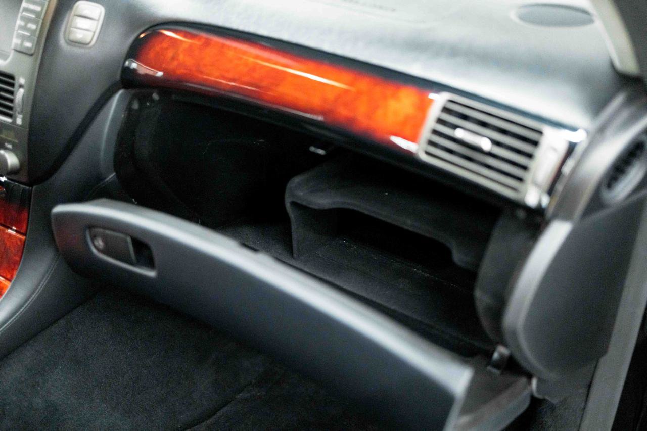 Used 2004 Lexus LS 430 RWD image 62