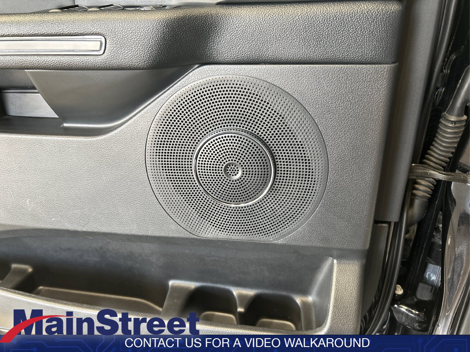 Used 2024 Ford Expedition XLT AWD/4WD image 27