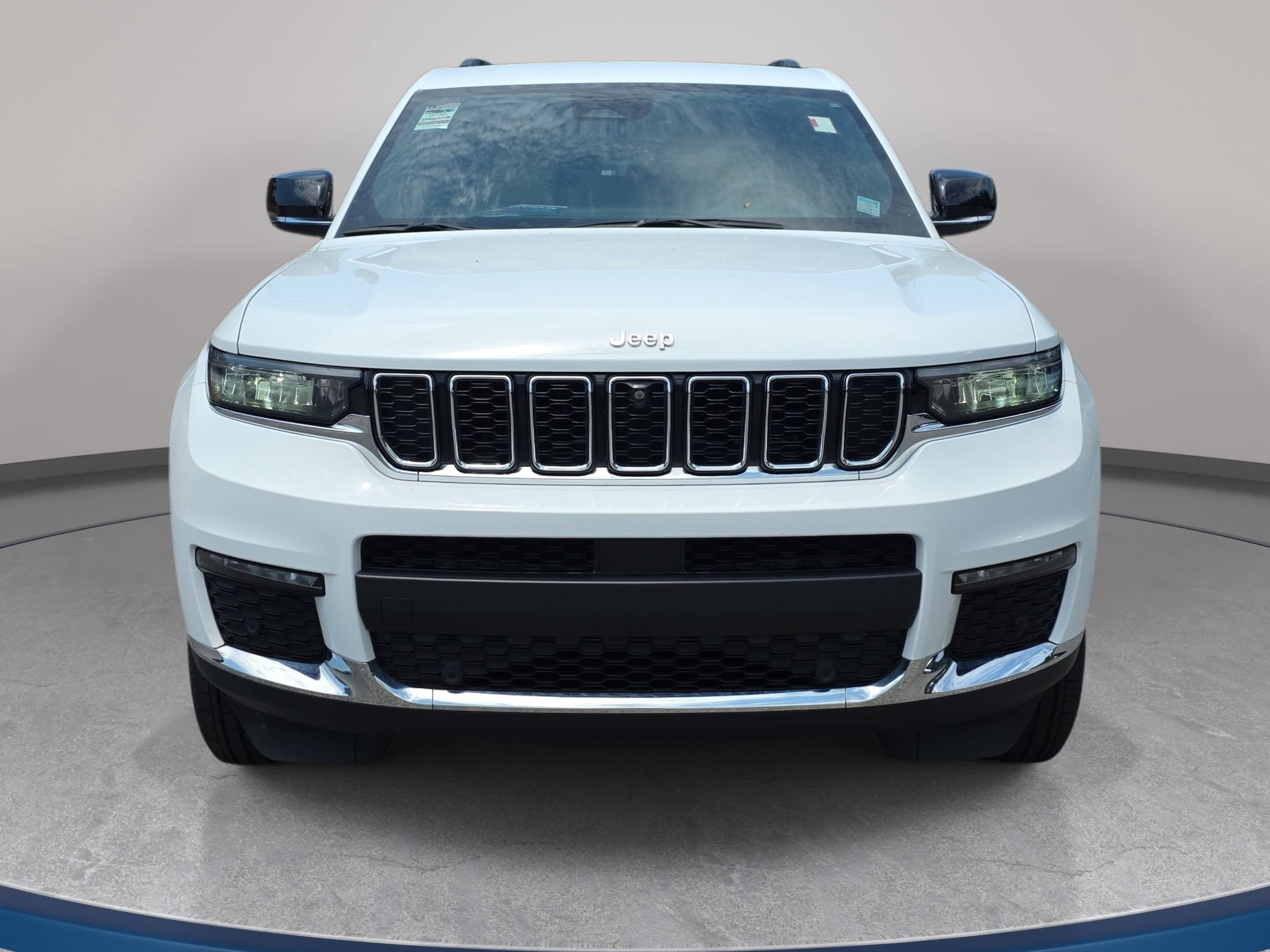 Certified 2023 Jeep Grand Cherokee L Limited w/ Luxury Tech Group II AWD/4WD image 2