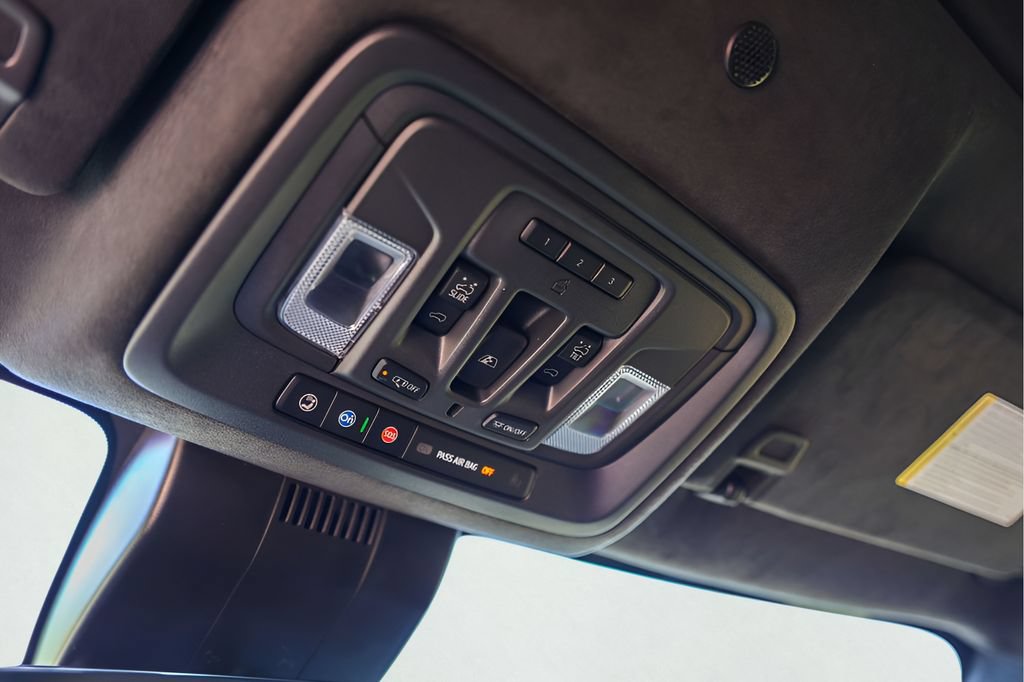 Used 2025 GMC Sierra 2500 AT4X AWD/4WD image 23