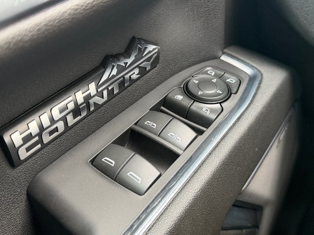 Used 2024 Chevrolet Silverado 1500 High Country AWD/4WD image 29