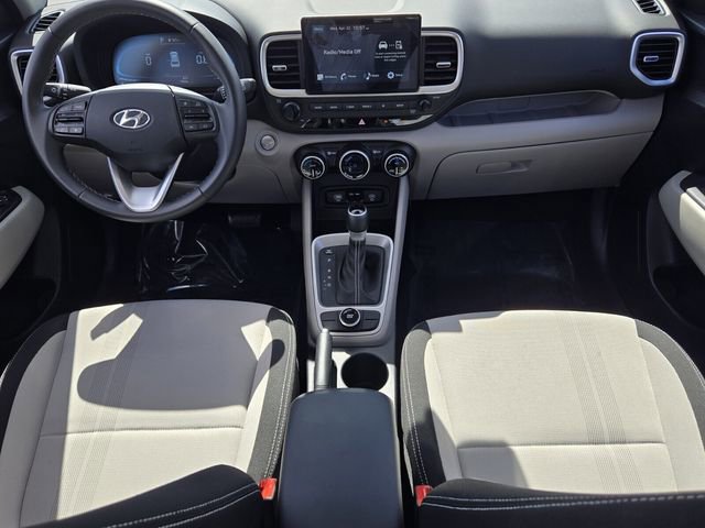 Certified 2025 Hyundai Venue SEL FWD image 13