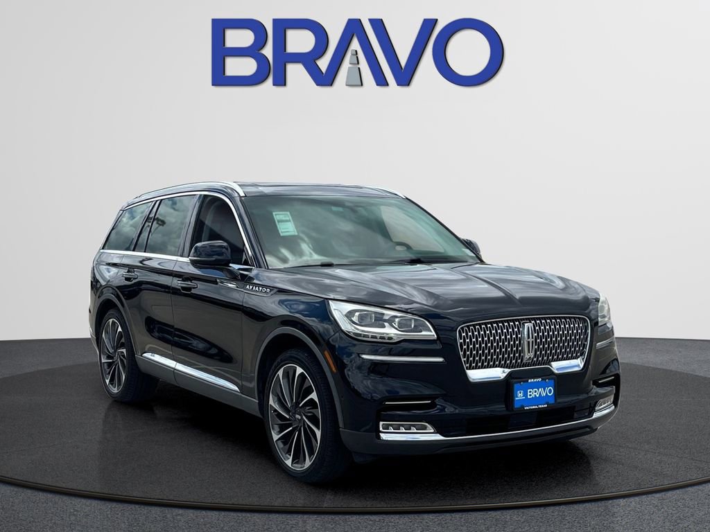 Used 2020 Lincoln Aviator Reserve w/ Equipment Group 202A image 3