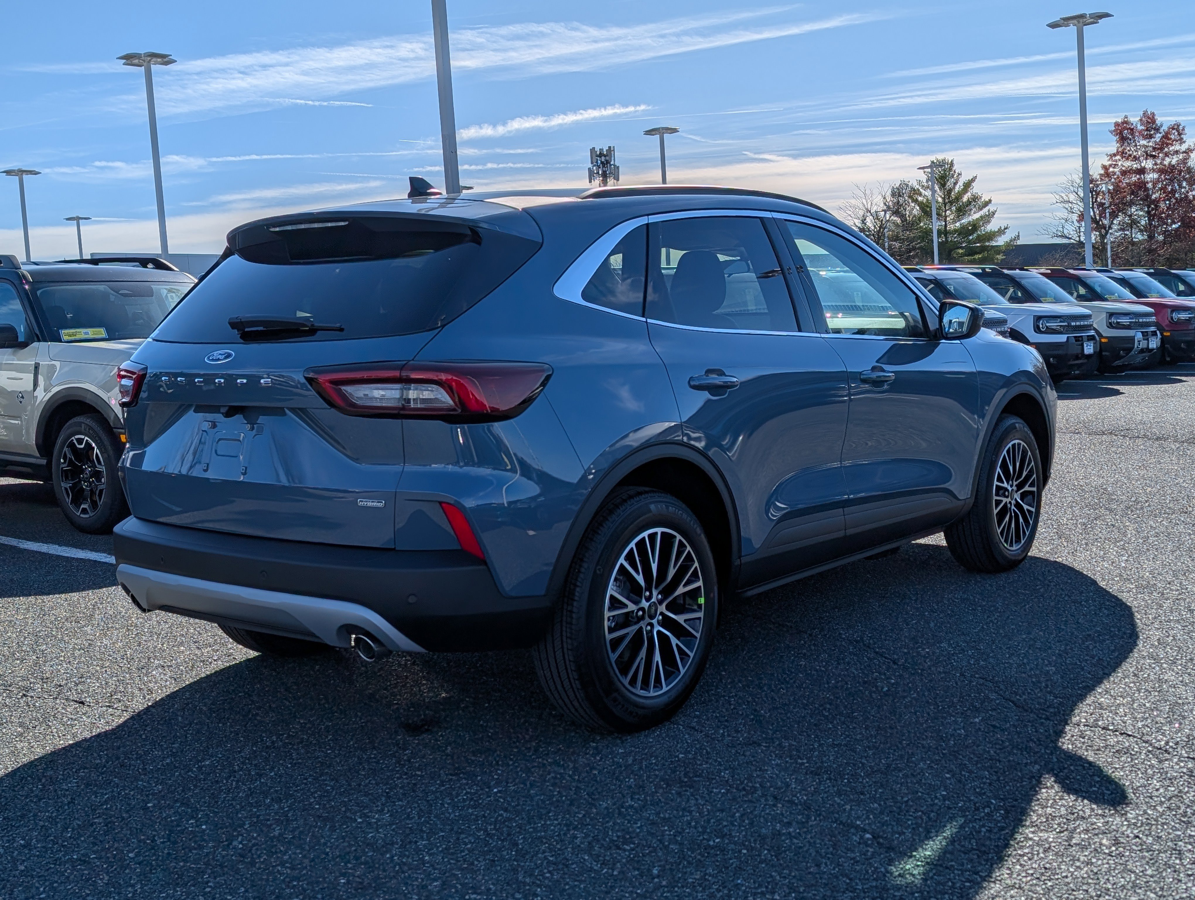 New 2026 Ford Escape SE image 2