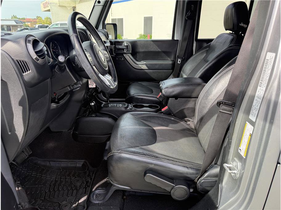 Used 2016 Jeep Wrangler Unlimited Sport AWD/4WD image 12