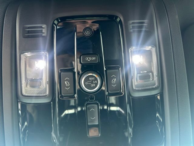 Used 2026 GMC Yukon Elevation AWD/4WD image 17