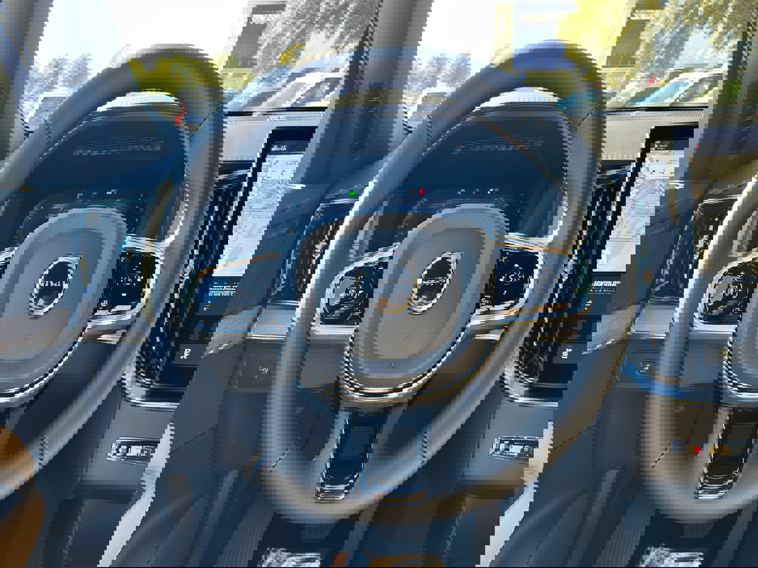 New 2026 Volvo XC90 B6 Plus w/ Protection Package Premier image 15