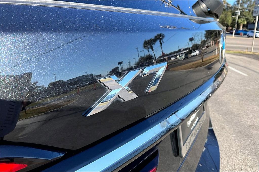 Used 2023 BMW X7 xDrive40i w/ Premium Package image 21