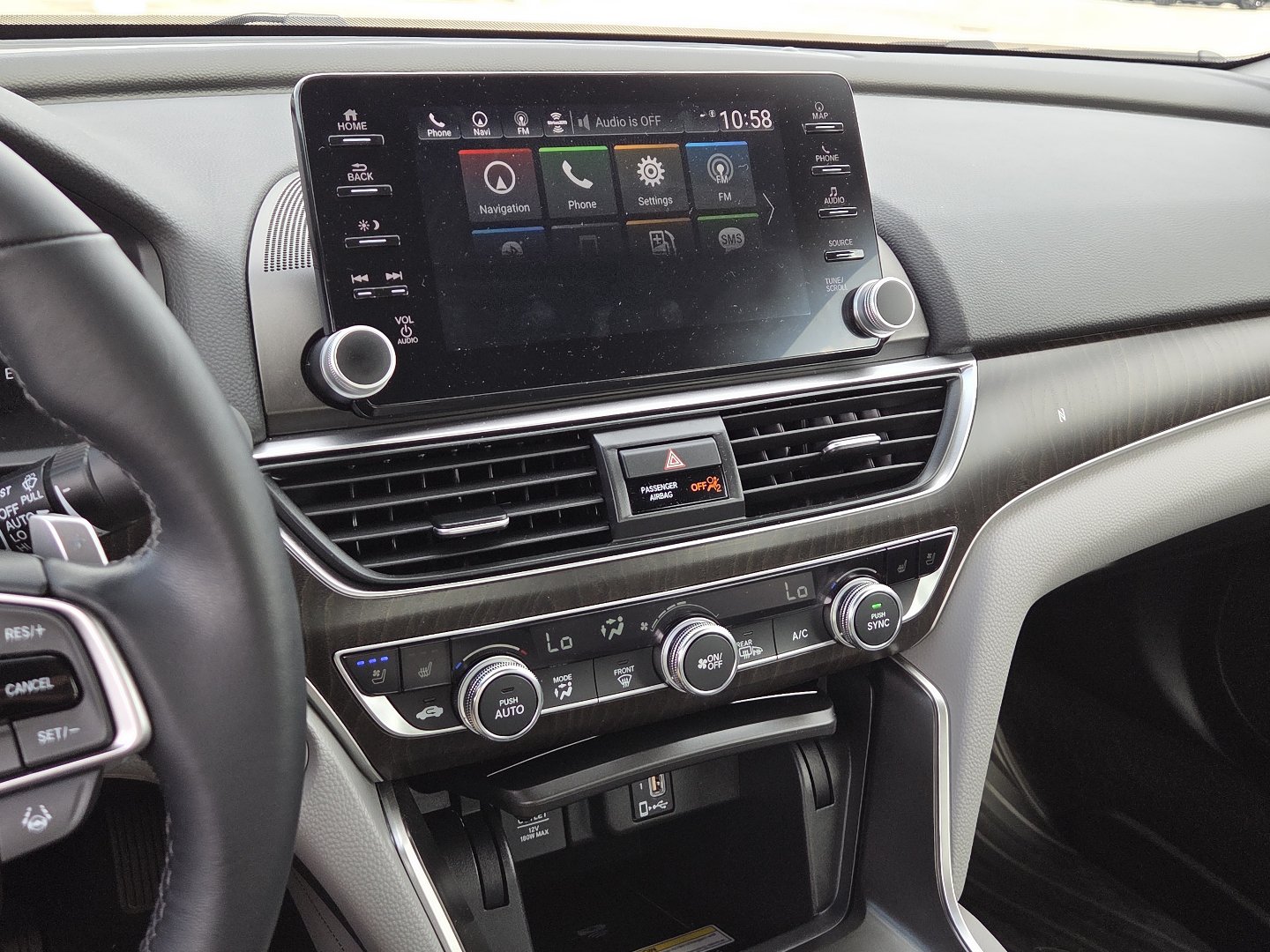 Used 2018 Honda Accord Touring image 28