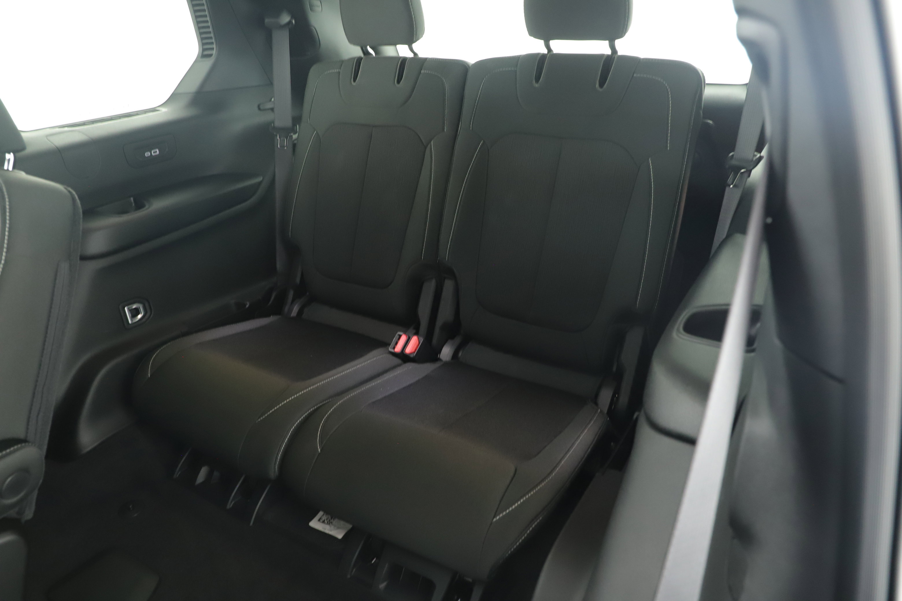 Used 2025 Jeep Grand Cherokee L Laredo w/ Luxury Tech Group I image 23