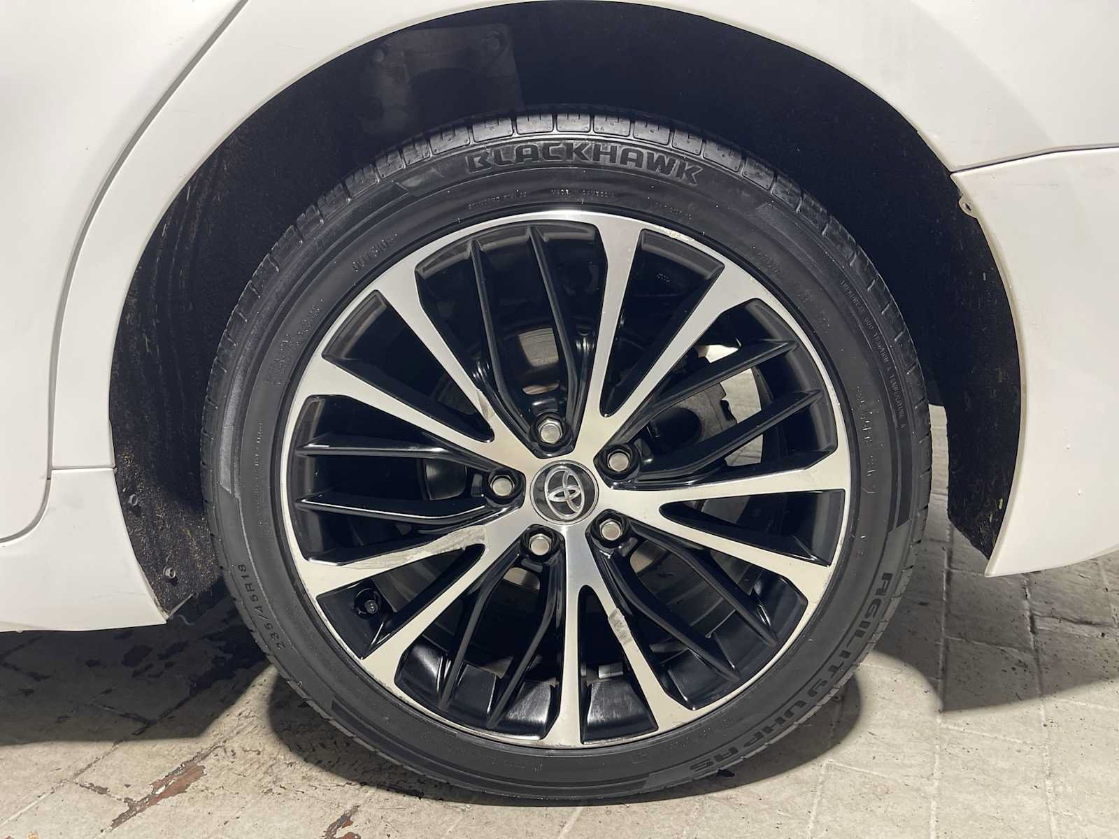 Used 2020 Toyota Camry SE FWD image 8