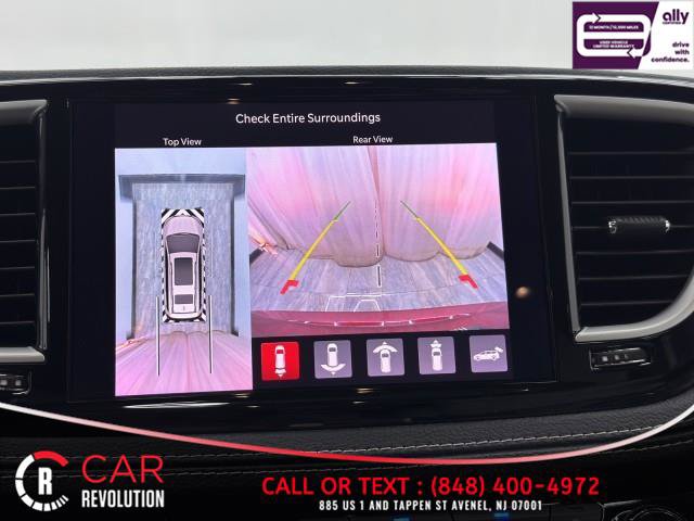 Used 2021 Chrysler Pacifica Touring-L FWD image 40