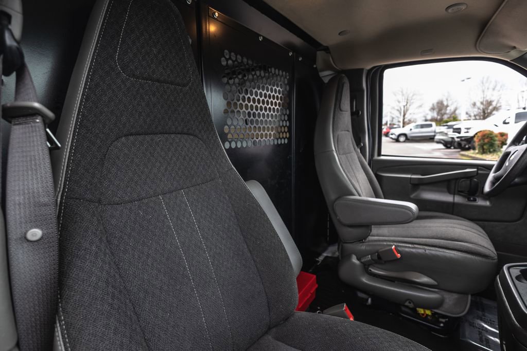 Used 2024 Chevrolet Express 2500 w/ Driver Convenience Package image 23