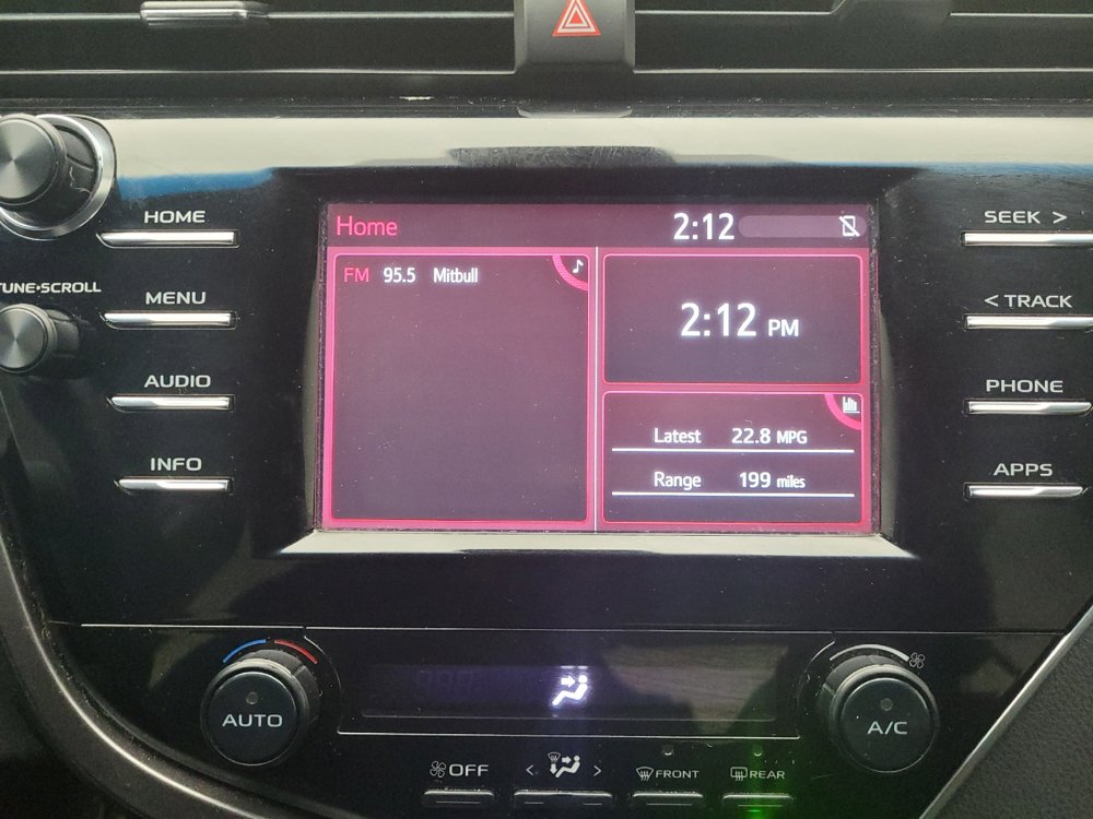 Used 2018 Toyota Camry SE w/ Moonroof Package FWD image 25