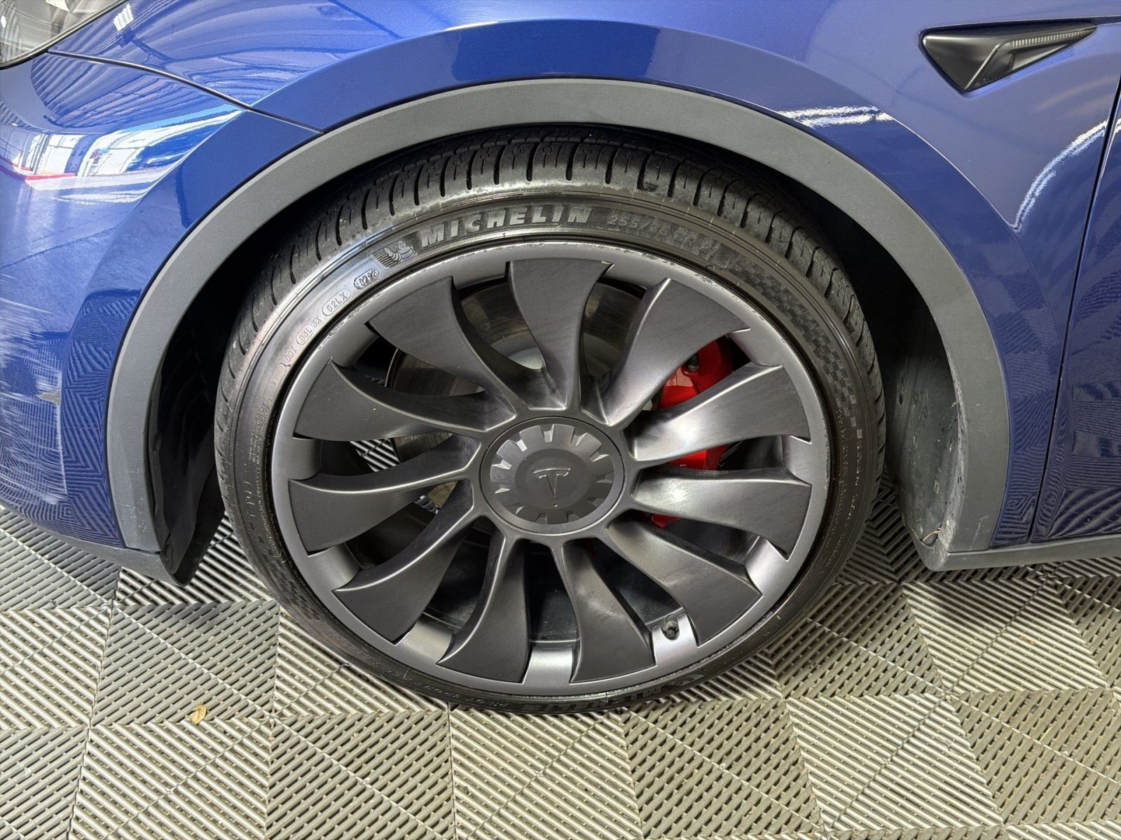 Used 2023 Tesla Model Y Performance AWD/4WD image 12
