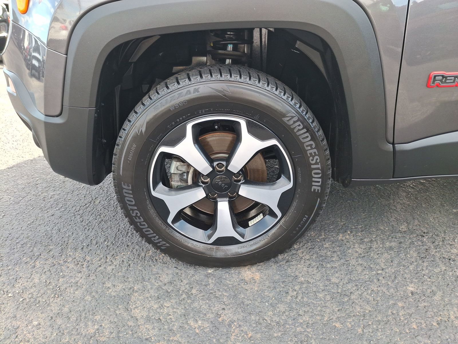 Used 2020 Jeep Renegade Trailhawk w/ Cold Weather Group AWD/4WD image 27