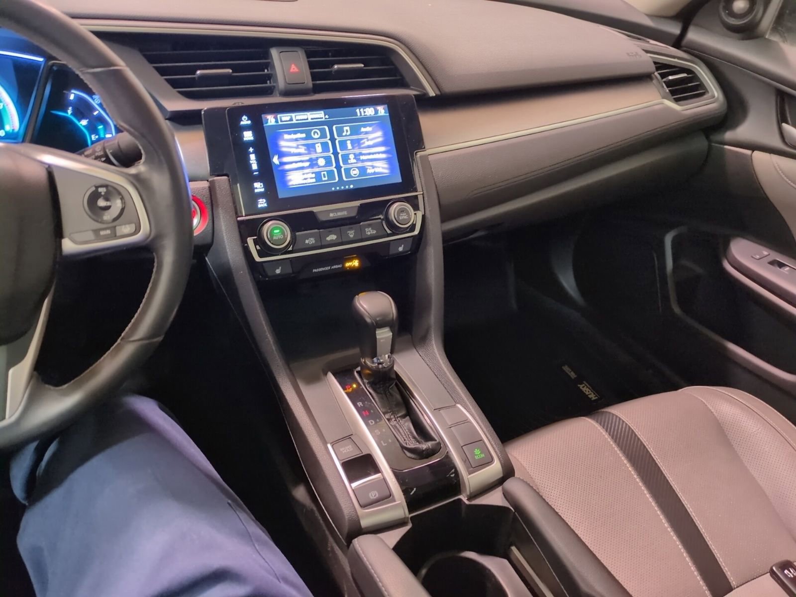 Used 2018 Honda Civic Touring image 19