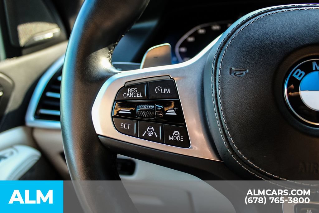 Used 2022 BMW X7 M50i w/ Dynamic Handling Package AWD/4WD image 29