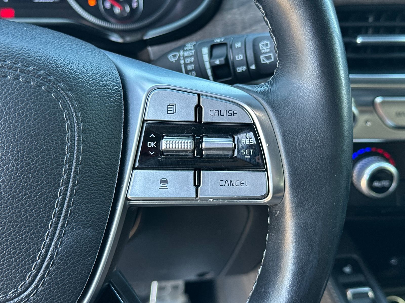 Used 2022 Kia Telluride SX w/ Towing Package image 25