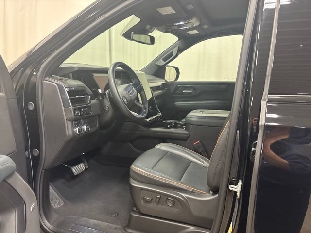 Used 2025 GMC Yukon AT4 AWD/4WD image 20