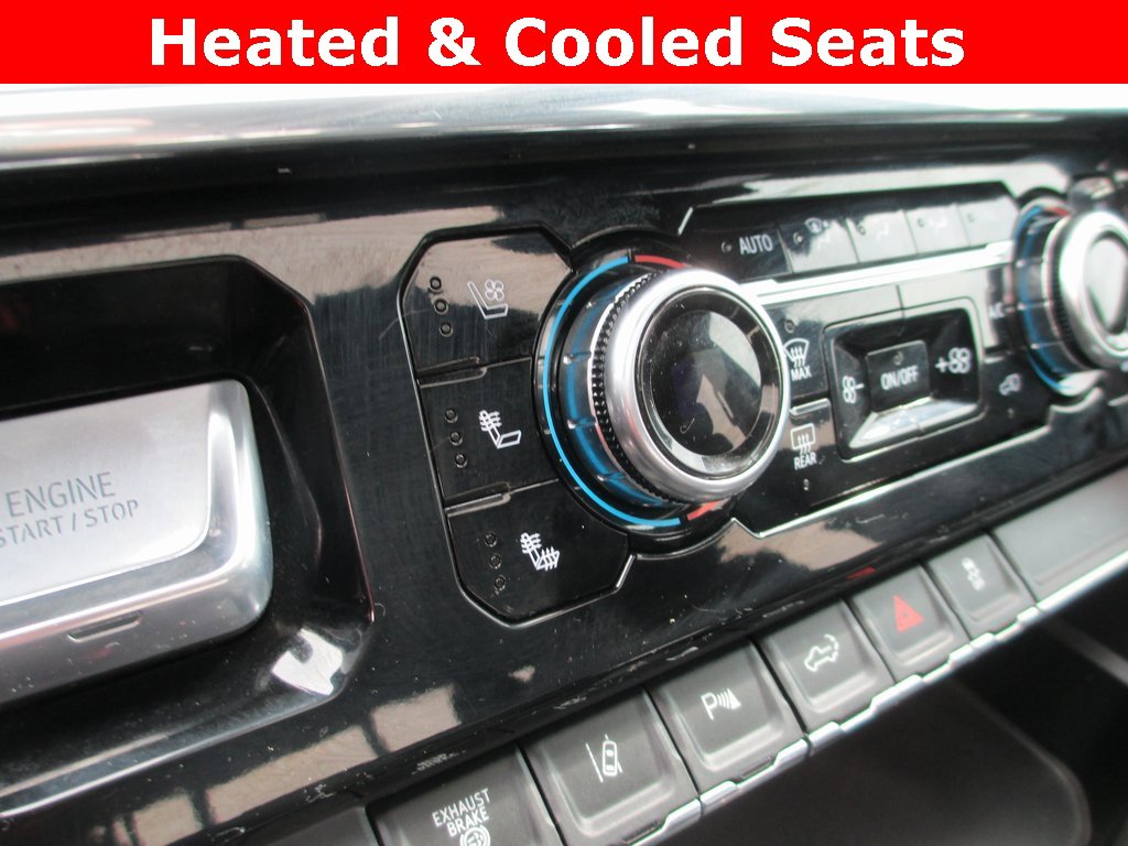 Used 2024 GMC Sierra 3500 Denali w/ Denali Reserve Package image 18