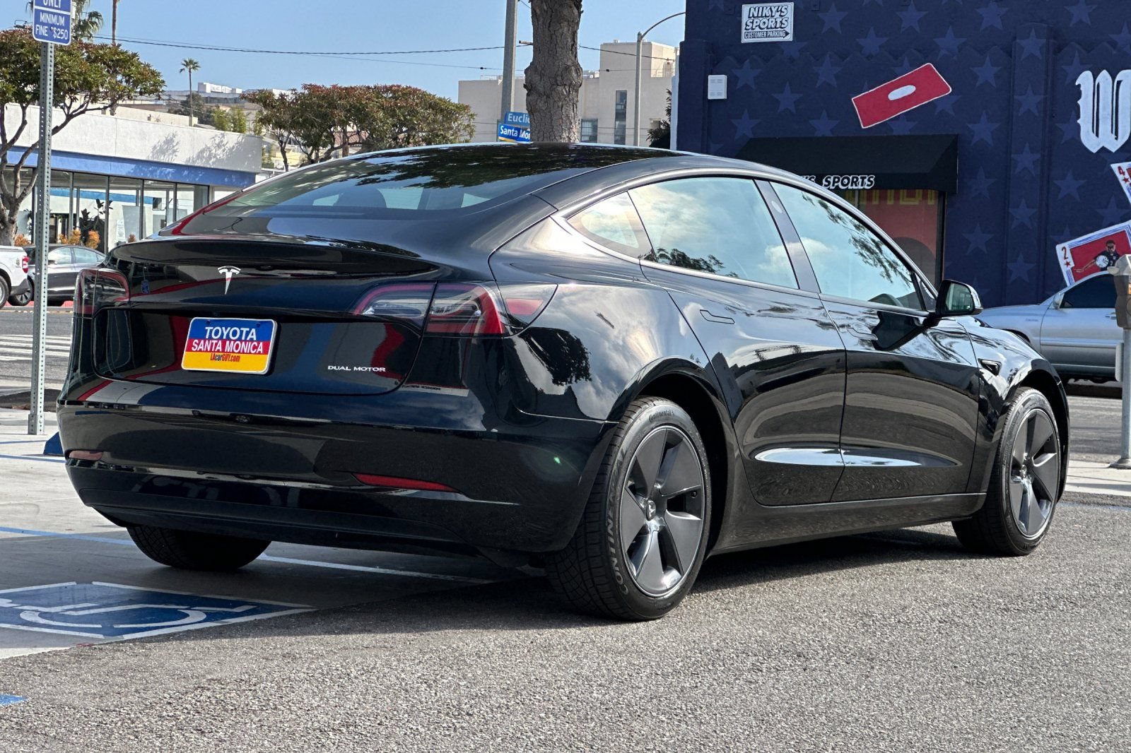 Used 2023 Tesla Model 3 Long Range AWD/4WD image 4