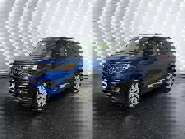 Used 2022 Ford Explorer Limited w/ Equipment Group 301A image 3