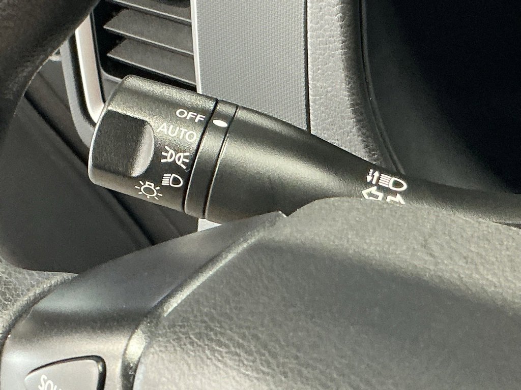 Used 2024 Nissan Frontier SV w/ Technology Package image 11